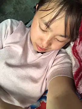 Snapshot of honeyyy110 chatting on February 2026 06:01:02 AM honeyyy110 online show from February 2026 06:01:02 AM