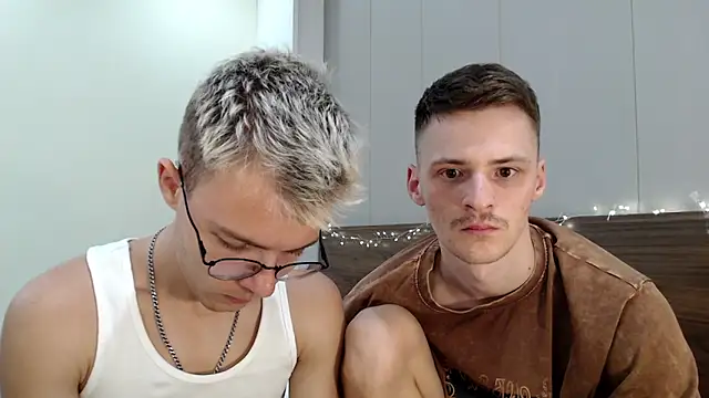 Snapshot of NikiKerryCum chatting on February 2026 11:48:01 AM NikiKerryCum online show from February 2026 11:48:01 AM