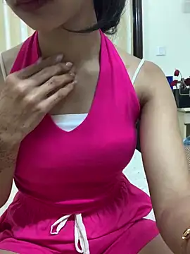 HEENA-STRIP online show from February 2026 04:38:02 PM