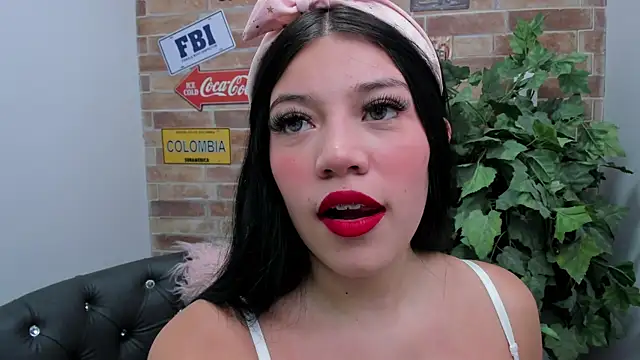 foxy vera online show from April 2026 11:02:02 AM