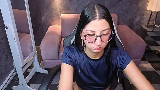 Sophie jones b online show from May 2026 12:56:01 PM