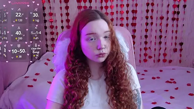 idaredfoxx online show from February 2026 03:42:01 PM