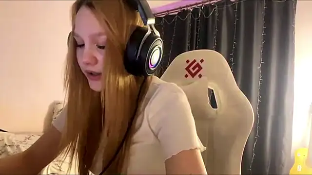 axin burnell online show from April 2026 05:21:02 PM