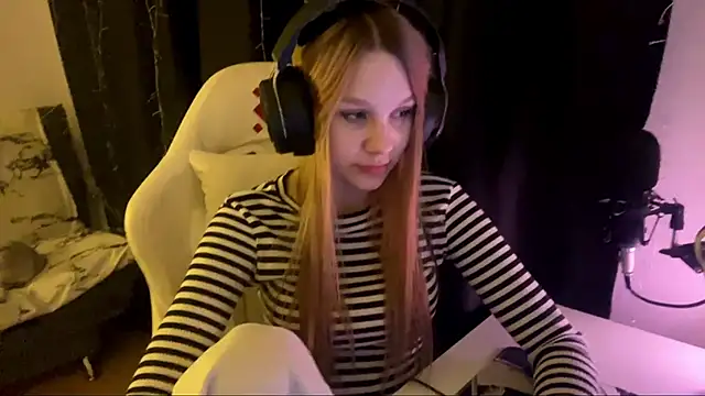 axin burnell online show from May 2026 06:47:01 PM