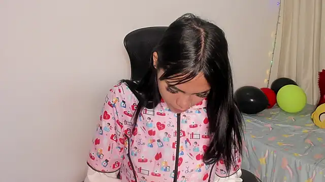 kendall hernandez online show from April 2026 02:06:02 PM