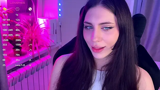 lunawho online show from May 2026 07:21:02 PM