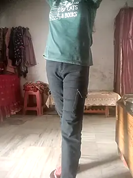 Snapshot of aishwarya_sunkisser chatting on February 2026 06:51:02 AM aishwarya sunkisser online show from February 2026 06:51:02 AM