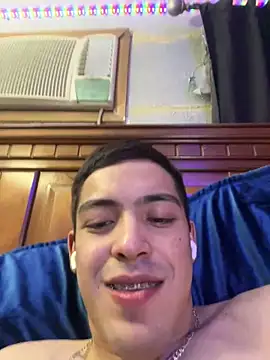 Snapshot of Tupapi696969q chatting on June 2026 04:13:01 AM Tupapi696969q online show from June 2026 04:13:01 AM