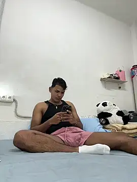 Snapshot of DavShi chatting on February 2026 06:56:02 PM DavShi online show from February 2026 06:56:02 PM