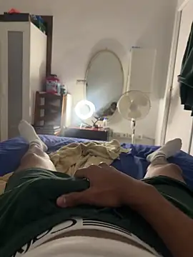 Snapshot of DavShi chatting on February 2026 12:15:01 PM DavShi online show from February 2026 12:15:01 PM