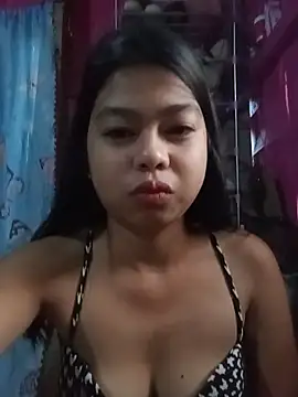 Snapshot of Heavens_night04 chatting on February 2026 10:35:01 PM Heavens night04 online show from February 2026 10:35:01 PM