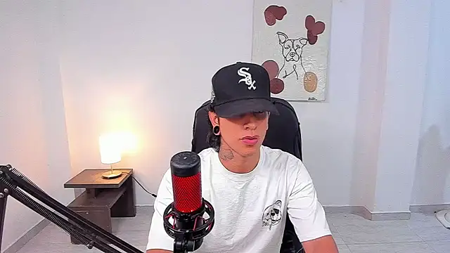 Snapshot of paisa_hotx chatting on February 2026 01:15:02 AM paisa hotx online show from February 2026 01:15:02 AM