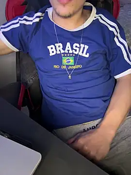 hungtwinkBR online show from February 2026 09:00:01 PM