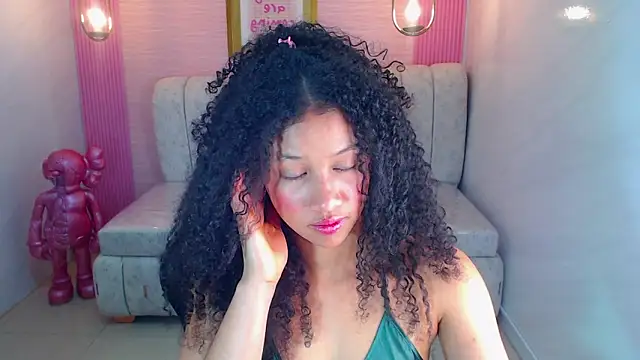 xyra veln s online show from February 2026 03:04:01 AM