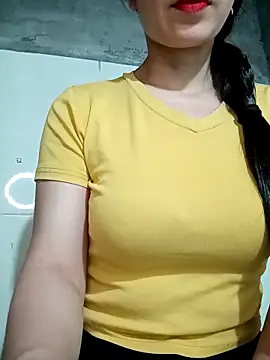 Vyvvyy69 online show from May 2026 12:02:01 PM