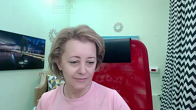 MONA W online show from May 2026 09:47:01 AM