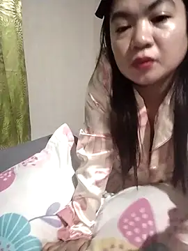 Zyramae 25 online show from April 2026 04:48:01 PM