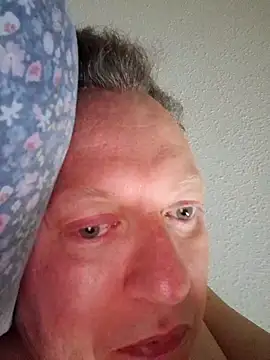 Snapshot of VeneratedMichael chatting on June 2026 03:53:02 AM VeneratedMichael online show from June 2026 03:53:02 AM
