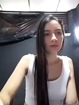 Vaiolletcooper online show from April 2026 03:28:01 PM