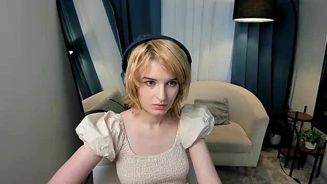 Snapshot of Akimo_ chatting on February 2026 01:18:01 PM Akimo online show from February 2026 01:18:01 PM