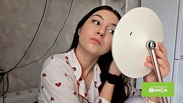 ZyntraLoom online show from February 2026 12:12:01 PM