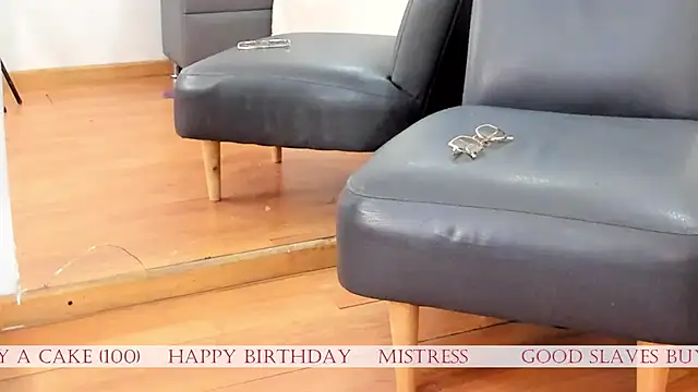 Oliviia williams online show from February 2026 11:32:02 AM