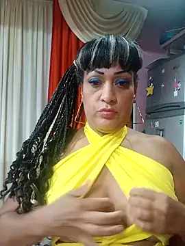 Snapshot of SabrinaColin chatting on February 2026 11:03:02 PM SabrinaColin online show from February 2026 11:03:02 PM