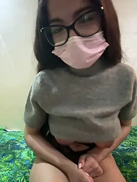 IRIS-GIRL online show from April 2026 12:21:02 PM