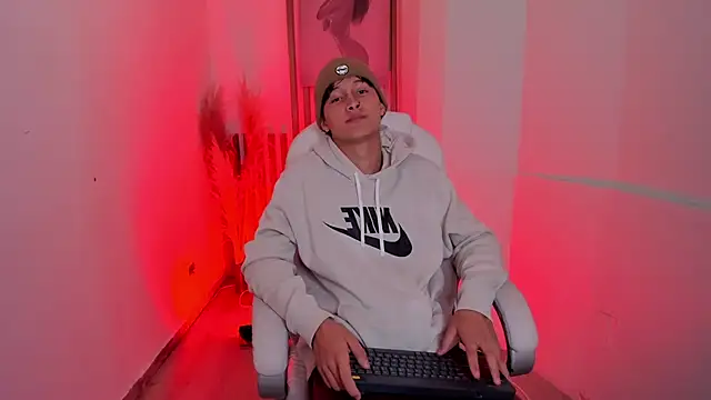 Snapshot of SalvatoreBenford chatting on February 2026 08:30:01 PM SalvatoreBenford online show from February 2026 08:30:01 PM