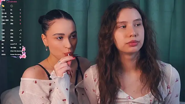 Snapshot of ZofiaSoshnik chatting on March 2026 09:09:02 AM ZofiaSoshnik online show from March 2026 09:09:02 AM