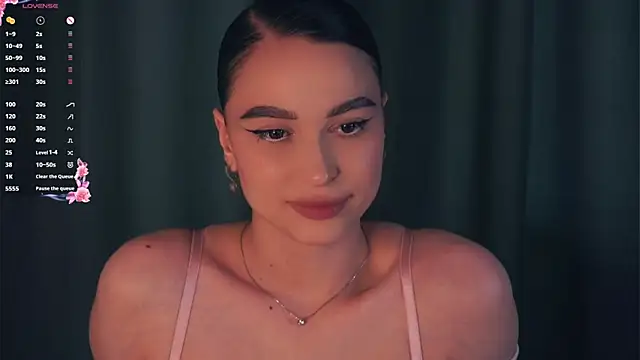 Snapshot of ZofiaSoshnik chatting on April 2026 07:39:02 AM ZofiaSoshnik online show from April 2026 07:39:02 AM