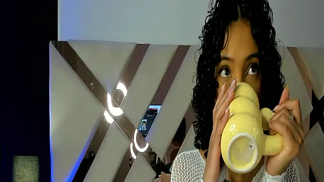 Snapshot of missbrasil chatting on March 2026 11:57:01 AM missbrasil online show from March 2026 11:57:01 AM
