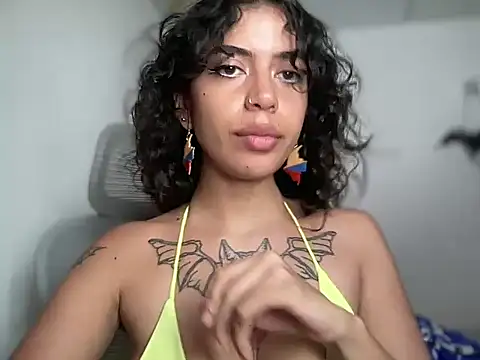 Snapshot of Antonia-bloom chatting on February 2026 06:50:01 PM Antonia-bloom online show from February 2026 06:50:01 PM