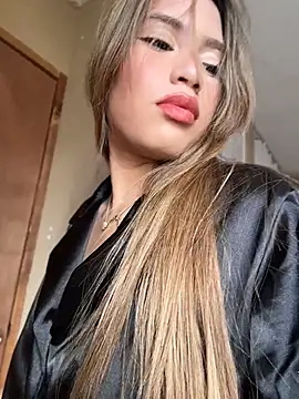 romyamo online show from May 2026 11:13:01 PM