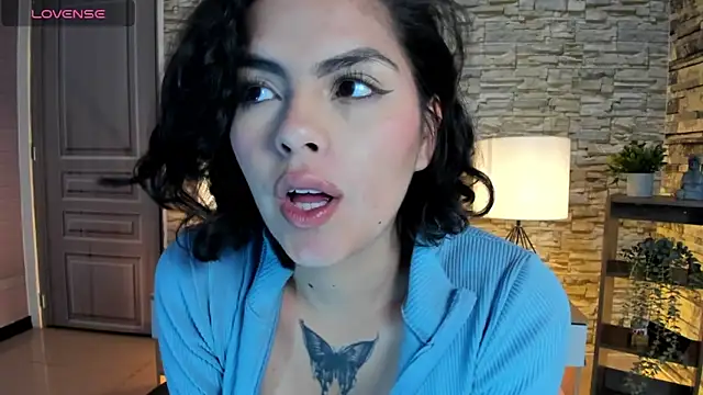 Snapshot of butterflyx39 chatting on April 2026 10:38:02 AM butterflyx39 online show from April 2026 10:38:02 AM