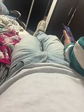 Eduardo c12 online show from February 2026 12:01:01 AM