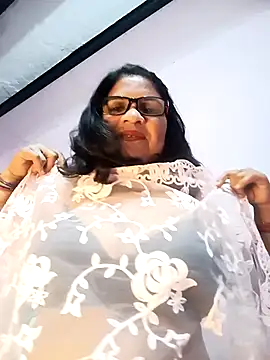 hot-tanya online show from April 2026 02:22:01 PM