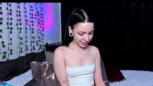 Snapshot of TheIvyVibe chatting on February 2026 09:18:02 AM TheIvyVibe online show from February 2026 09:18:02 AM