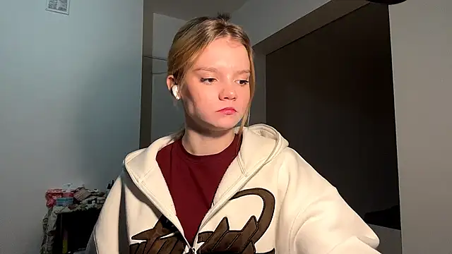 Snapshot of Tiffany_Muse chatting on February 2026 11:03:01 PM Tiffany Muse online show from February 2026 11:03:01 PM