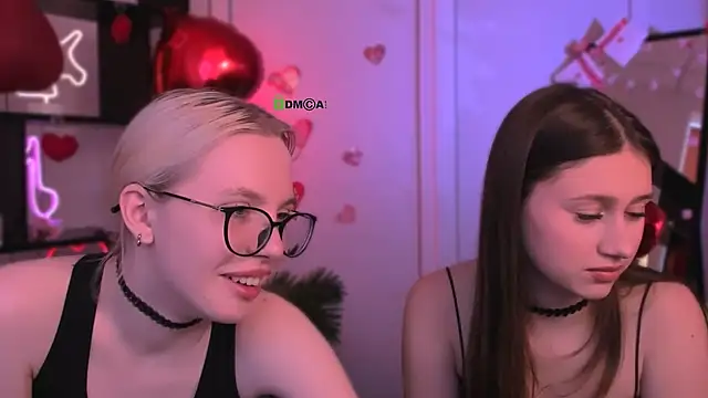 Snapshot of arianaa_cat chatting on February 2026 12:06:01 PM arianaa cat online show from February 2026 12:06:01 PM