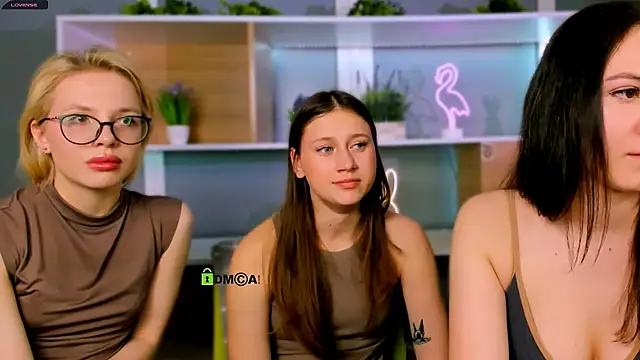 Snapshot of arianaa_cat chatting on March 2026 07:38:01 PM arianaa cat online show from March 2026 07:38:01 PM