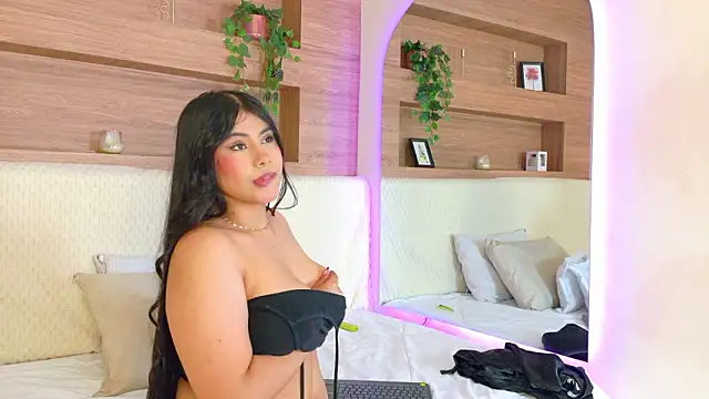 VioletBloomm online show from March 2026 11:39:02 AM