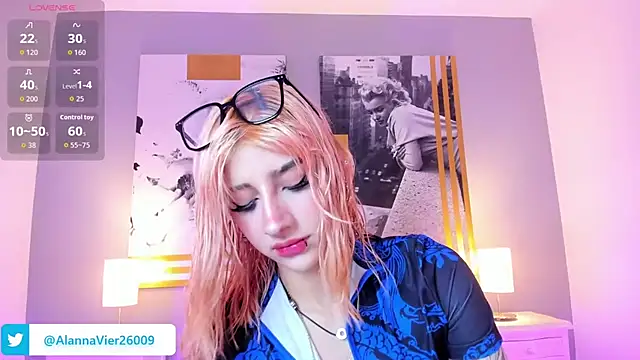 Snapshot of AlannaViera chatting on July 2026 11:40:01 AM AlannaViera online show from July 2026 11:40:01 AM