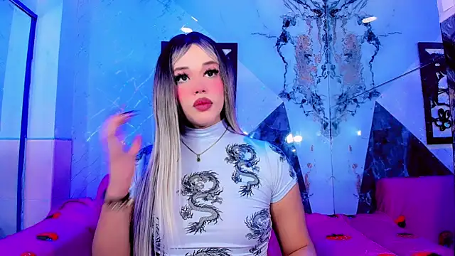 Snapshot of Cute_roxxxy chatting on February 2026 12:05:02 PM Cute roxxxy online show from February 2026 12:05:02 PM