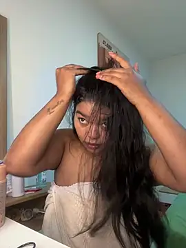 Snapshot of moonhelen chatting on February 2026 09:55:02 PM moonhelen online show from February 2026 09:55:02 PM