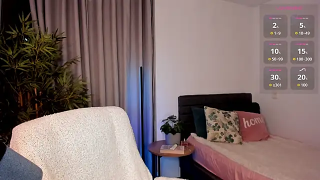 Snapshot of moonhelen chatting on February 2026 11:34:02 PM moonhelen online show from February 2026 11:34:02 PM