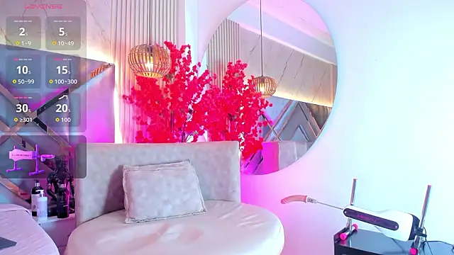 Snapshot of EmmaLovve chatting on February 2026 02:29:01 AM EmmaLovve online show from February 2026 02:29:01 AM