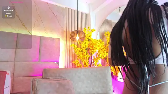 EmmaLovve online show from April 2026 02:31:01 AM