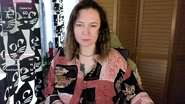 Snapshot of Ozalin_ chatting on June 2026 02:33:01 PM Ozalin online show from June 2026 02:33:01 PM