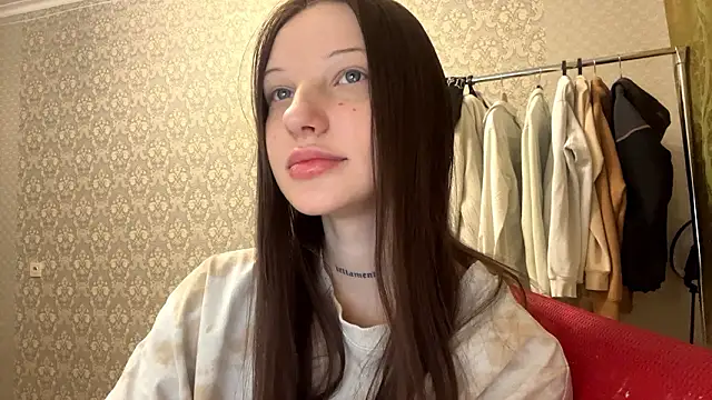 Snapshot of LumPetal chatting on February 2026 04:16:02 AM LumPetal online show from February 2026 04:16:02 AM